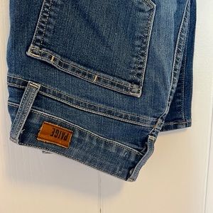 PAIGE jeans never worn size 27 ankle cut